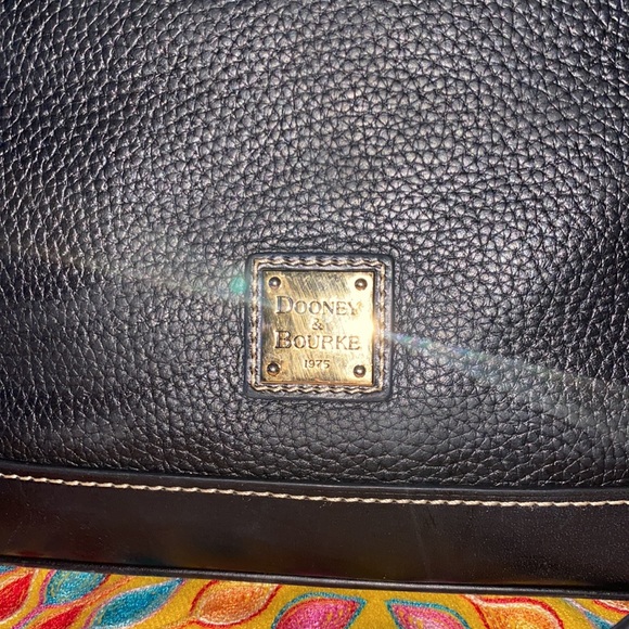 Dooney & Bourke black leather purse. - Picture 2 of 9